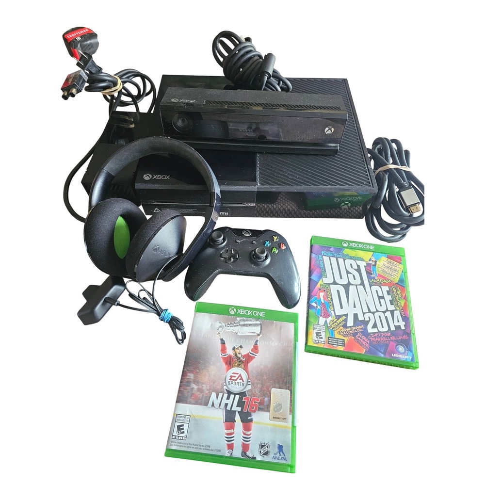 Microsoft Xbox One 500GB Black Console Bundle with Kinect Controller Games 1540